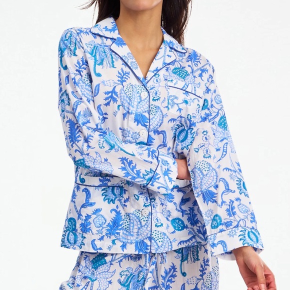 Roller Rabbit White & Blue Floral PJ Top - Picture 1 of 8
